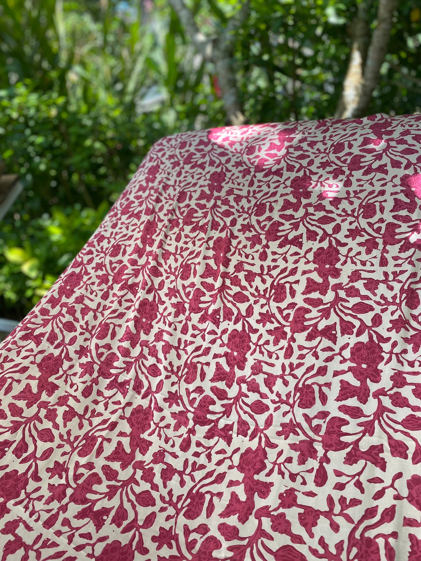 100% silk sarong Pink